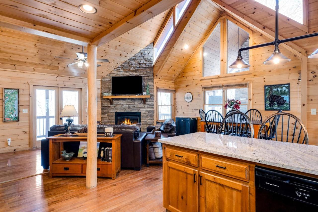 Blue Ridge Bear Bungalow 외부 사진