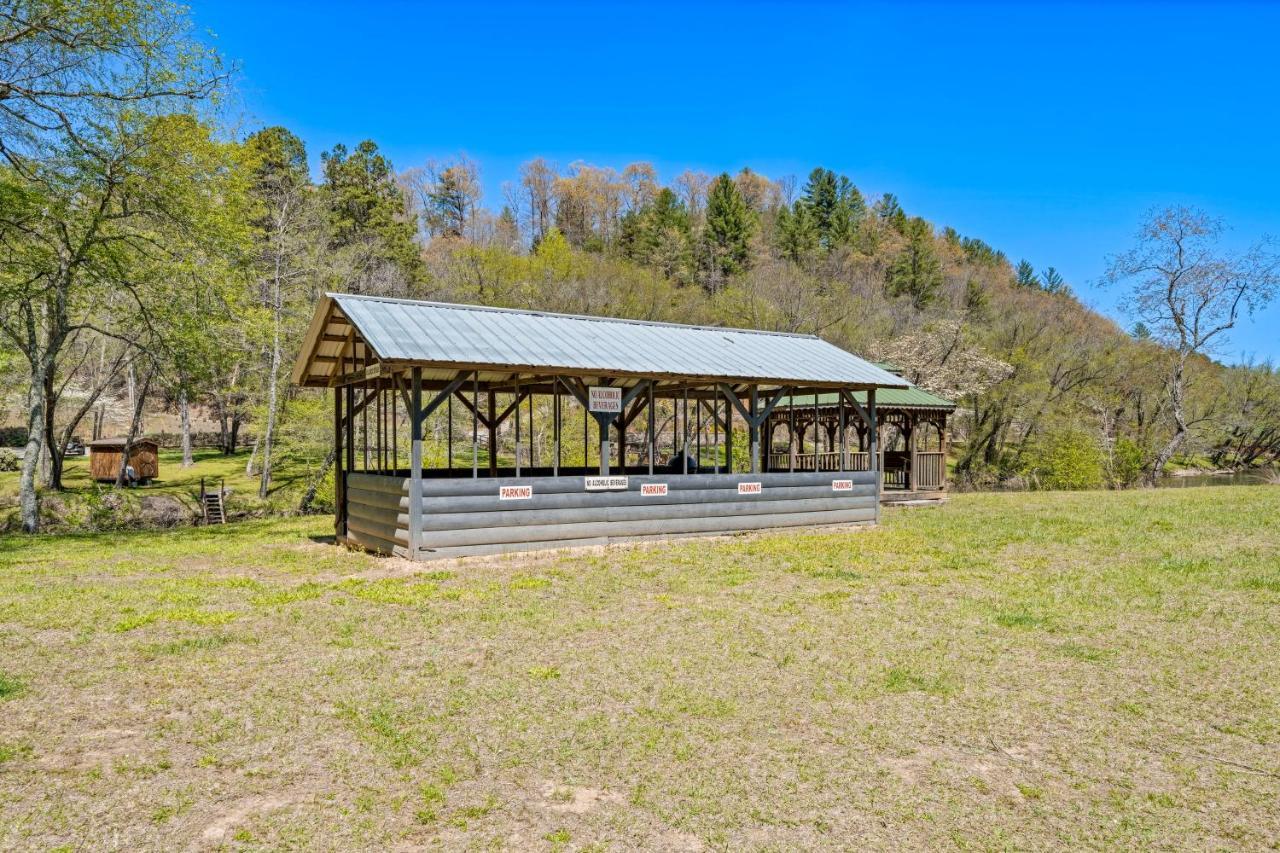 Blue Ridge Bear Bungalow 외부 사진